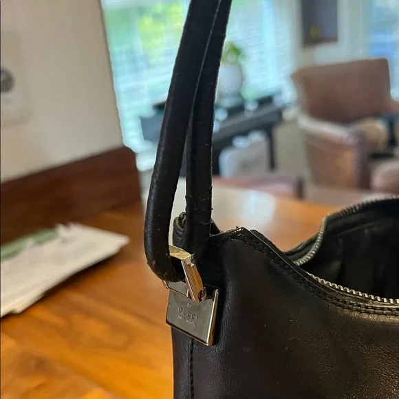 Gucci Black Leather Shoulder Bag - Picture 12 of 16